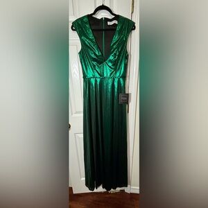 NWT IEENA for MAC DUGGAL SZ 4 EMERALD GREEN Deep V Neck #27156